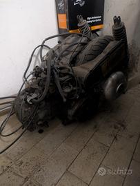 motore e forcella per majesty 400