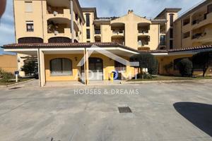 Studio o locale commerciale piano terra