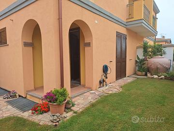 °° villa con giardino °°