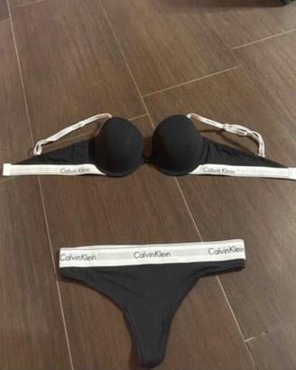 Completo intimo Calvin Klein 