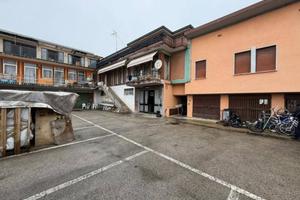 Immobile in asta di 120 m² con 4 locali e box auto