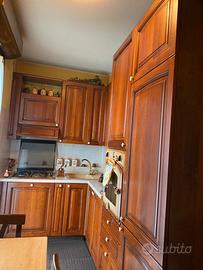 Cucina angolare in stile classico