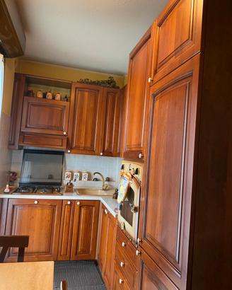 Cucina angolare in stile classico