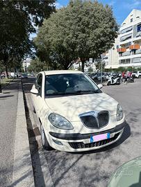 Lancia Y