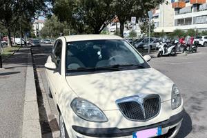 Lancia Y