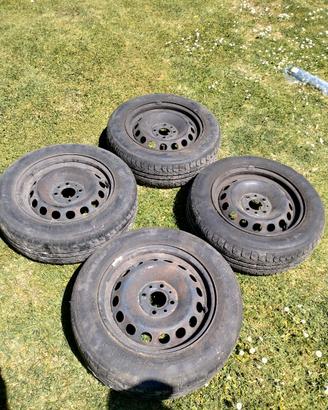 Cerchioni con gomme per Fiat 500