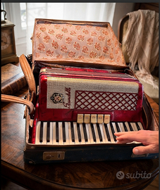 daVILLAveneta900FISARMONICA"SCANDALLI"madreperlata