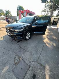 VOLVO XC 40