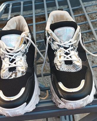 scarpe sportive 