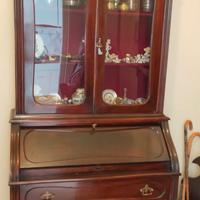 vetrina stile inglese con scrittoio