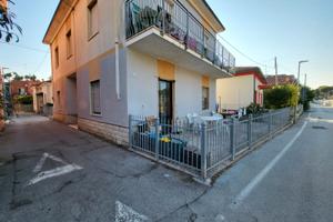Appartamento ORA piano terra 1 villa indipendente