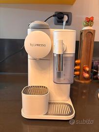 Macchina caffè DE'LONGHI Lattissima One