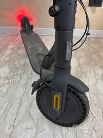 Monopattino Mi Electric Scooter 1S