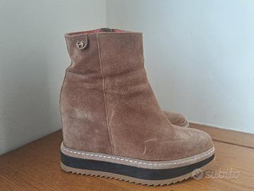 stivaletti con zeppa