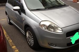 auto Grande Punto 1.9 multijet.  