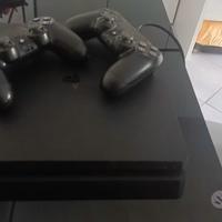 Playstation 4 slim + giochi e 2 controller