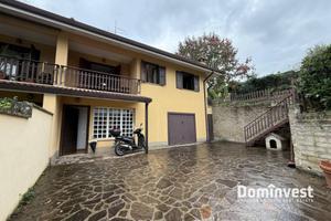Villa di 208 m² con 5 locali e box auto a Velletri