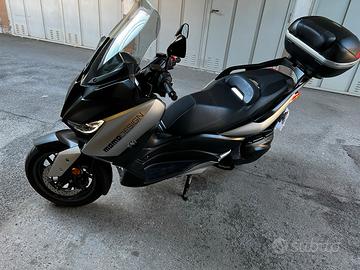Yamaha XMax 400  Momo design