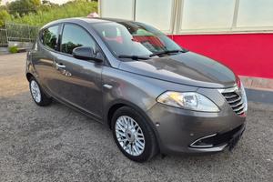 Lancia Ypsilon 1.2 69 CV 5 porte Platinum
