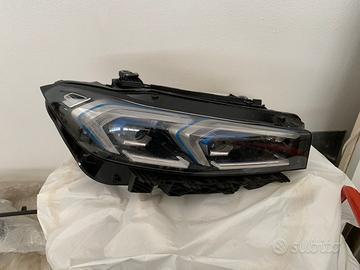 Fari BMW 320d LCI 2023 LED adattivi