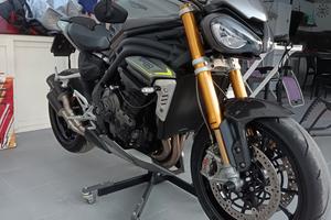 Triumph Speed triple 1200rs