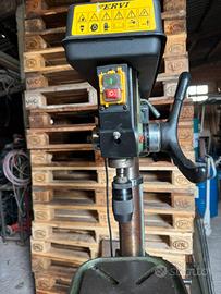 Trapano a colonna marca fervi