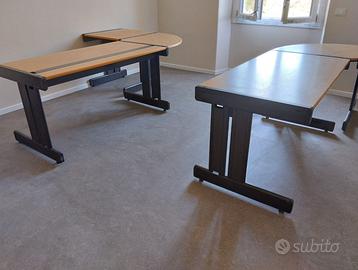 2 Scrivanie TRAU, angolo tondo e tavolino porta PC
