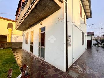 CASA SEMINDIPENDENTE A RAVENNA