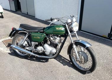 NORTON 750 COMMANDO ROADSTER