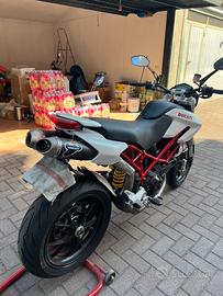 Ducati hypermotard 1100