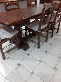 TAVOLO NOCE MASSELLO CON SEI SEDIE E CREDENZA
