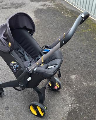 "DOONA": Seggiolone con Ruote/Passeggino 