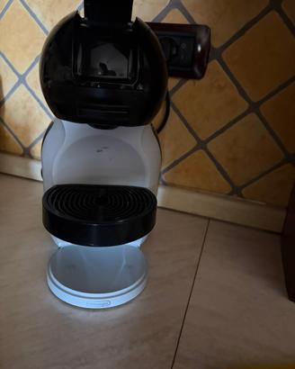 Macchinetta per caffè Nescafé dolcegusto
