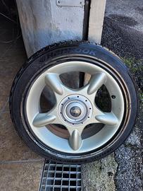 Cerchio in Lega con copertone Mini One