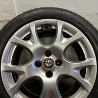 Cerchi in Lega Orginali Alfa Romeo Mito+Gomme Inv.