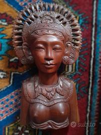 3 Busti di donna in Palissandro (Bali)