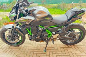 Kawasaki Z650 (09/2024) - Verde Kawa