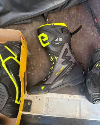 Stivali gaerne 40 39 e cerchi motard da 17