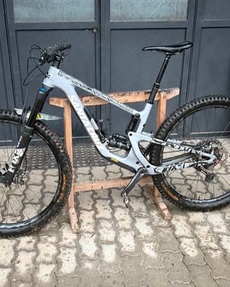 RIBASSO SANTA CRUZ HIGHTOWER XT 2021 TAGLIA M