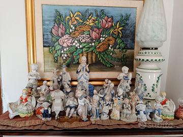 vari articoli in porcellana e vaso antico