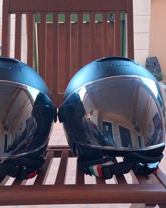 Caschi jet