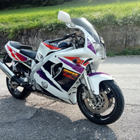 Yamaha FZR 600 r