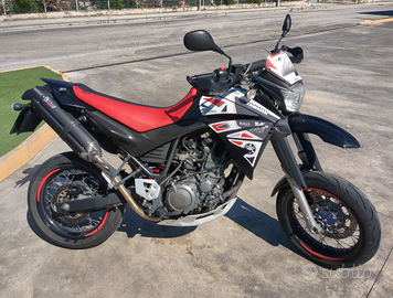 Motard Yamaha XT 660 X 2004