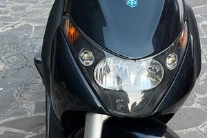 Beverly 250 con bauletto