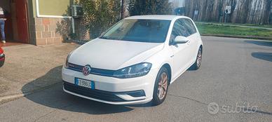Volkswagen Golf 1.5 TGI DSG 5p. Trendline BlueMoti