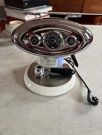 Macchina caffè Illy