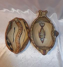 due ciotole Berbere di forma ovale risalenti a ca