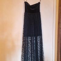 Abito elegante in velluto e tulle senza bretelle