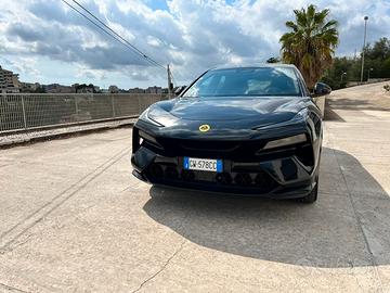 Lotus Eletre base - Nero Stellar - Tetto intell