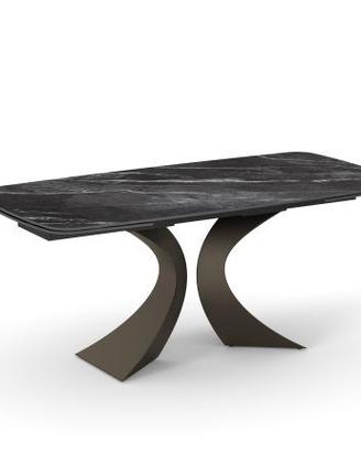 Nuovo tavolo allungabile in ceramica di design